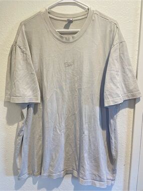 Reebok Tee Gray Heather Solid Center Embroidered Vector Logo Crew Tee Mens XL